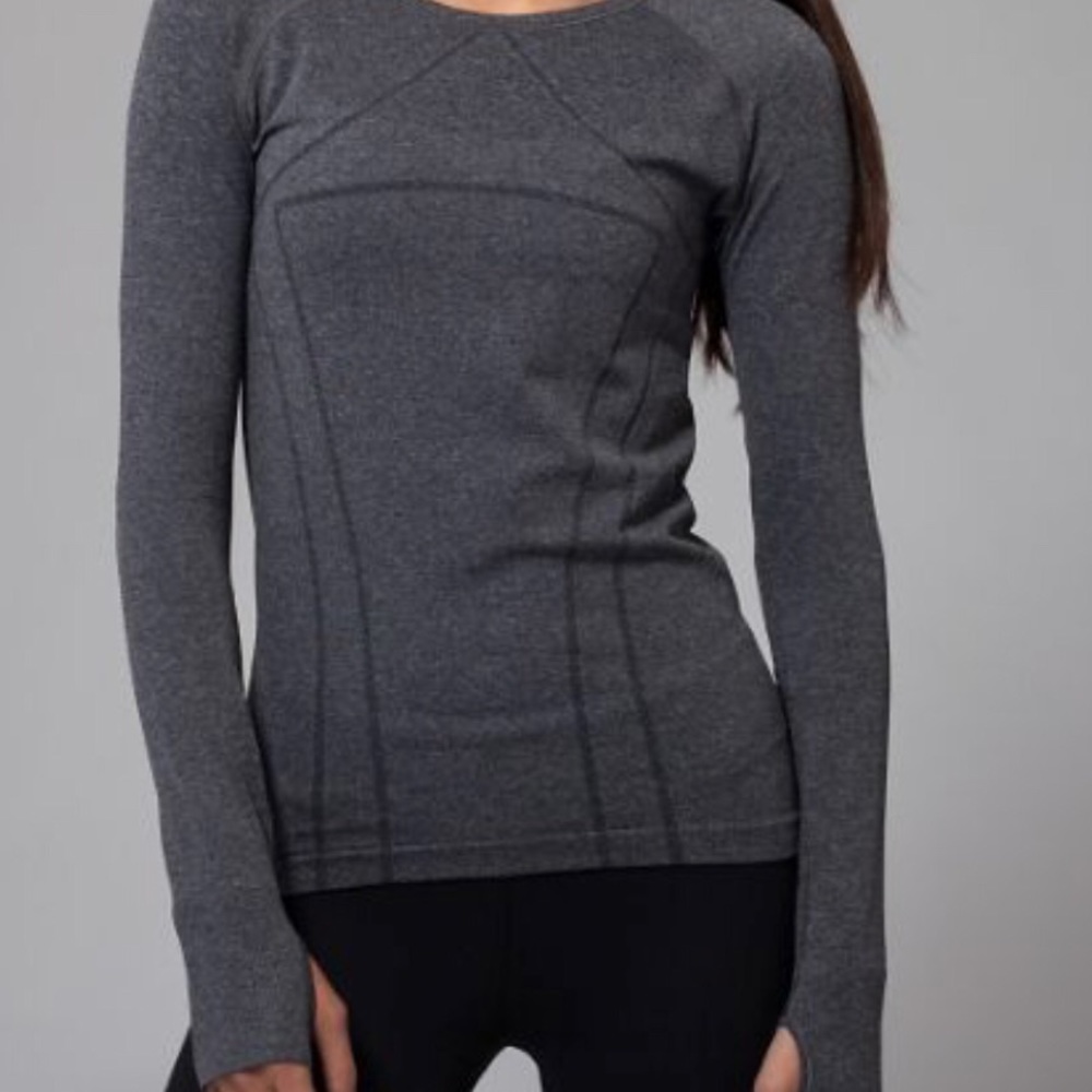 Like new ivivva fly tech